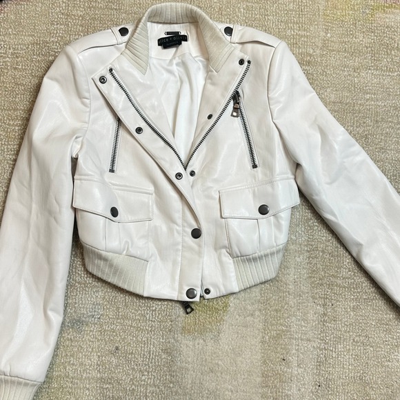 Alice + Olivia Jackets & Blazers - Alice Olivia Classics White Cropped Moto Jacket Bomber Style Womens XS